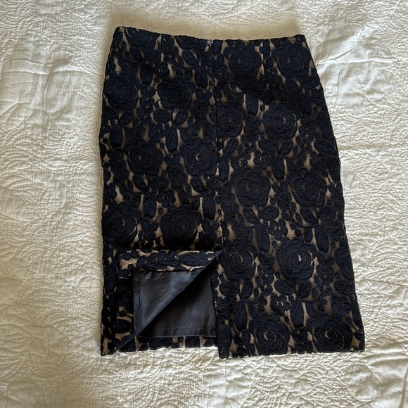Pencil Skirt for the office - Picture 3 of 4